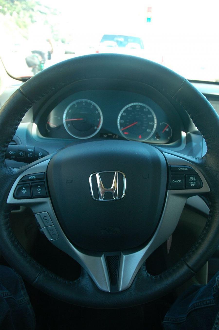  Honda Accord 2008 года  (фото 26 из 86)